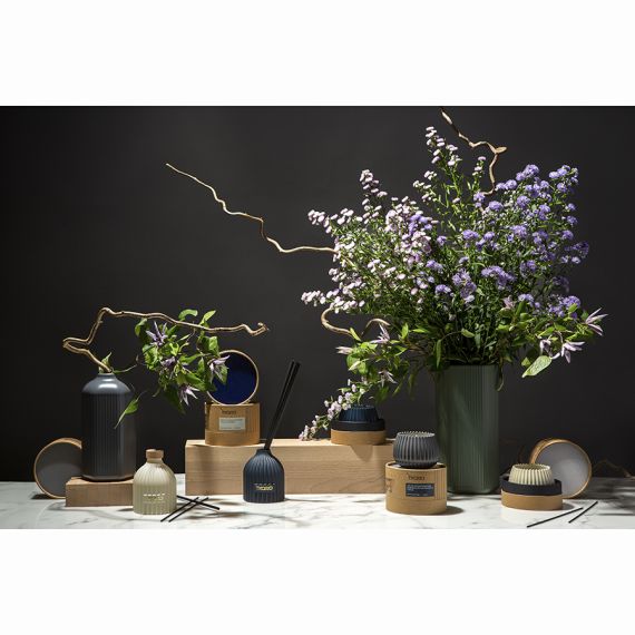 Свеча ароматическая Cypress, Jasmine & Patchouli из коллекции Edge, серый, 30 ч, Tkano, изображение 6