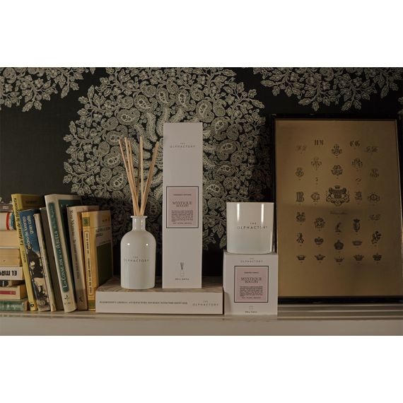 Свеча ароматическая The Olphactory, White Insignia, Mystique Boughs, 60 ч, Ambientair, изображение 2